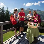Hotel Alpenhotel & Lanz 3*