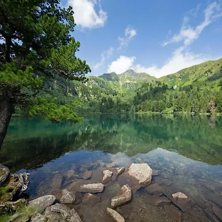 Alpenhotel & Lanz فندق